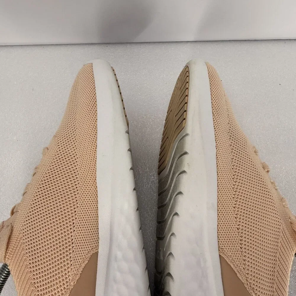 Kizik Athens Shoes Womans 8 Wide Hands Free Slip On Fawn Peaches And Cream Logo